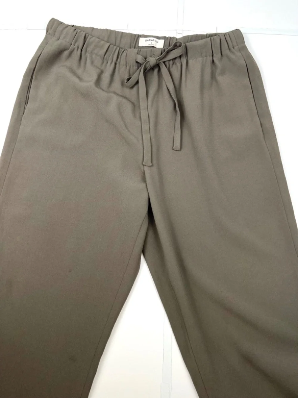 Aritzia Babaton Conan Crepe Dress/Casual Pants size L Taupe Athleisure Weekend